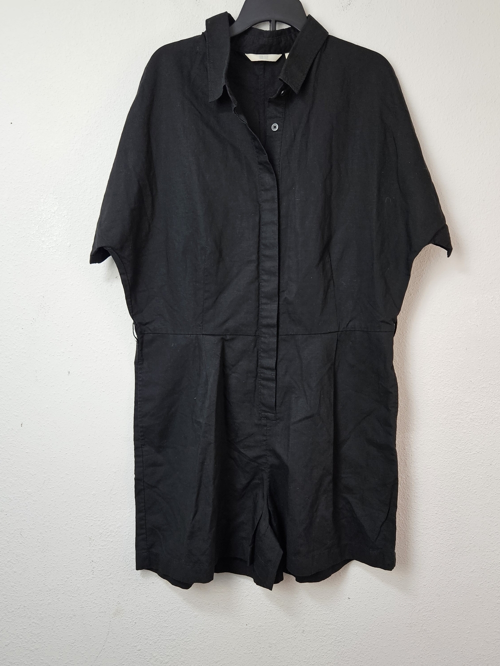 Uniqlo Black Short Sleeve Collared Romper Size Large Line Blend